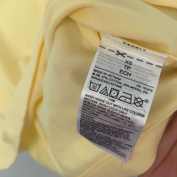 New Old Navy Short Sleeve T-Shirt - Picture 4 of 6